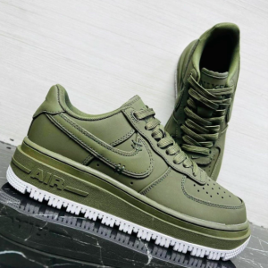 NIKE AIR FORCE 1 LUXE (Green)