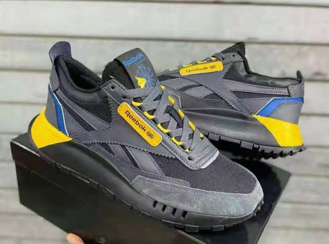 Reebok classic (Black)