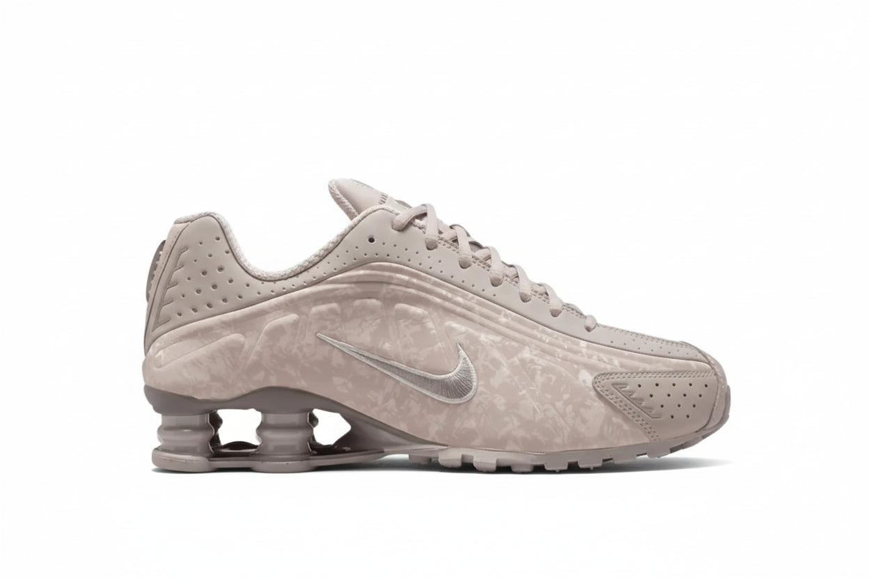 NIKE SHOX R4 (Rose Pink)