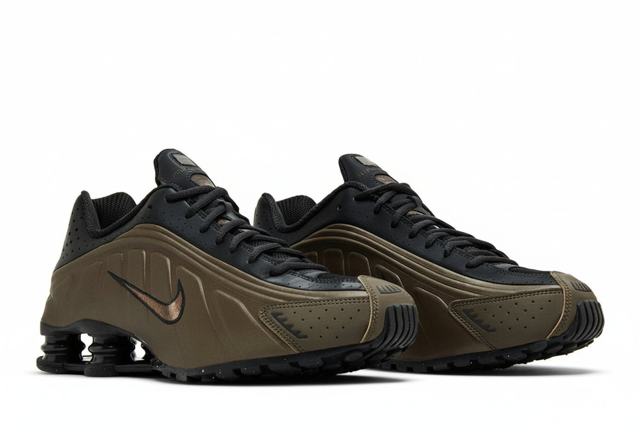 NIKE SHOX R4 (Brown)
